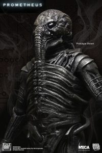 Prometheus_Chair_Suit-Engineer-Action-Figure_1a
