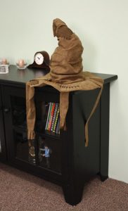 60252_TALKING_SORTING_HAT_01