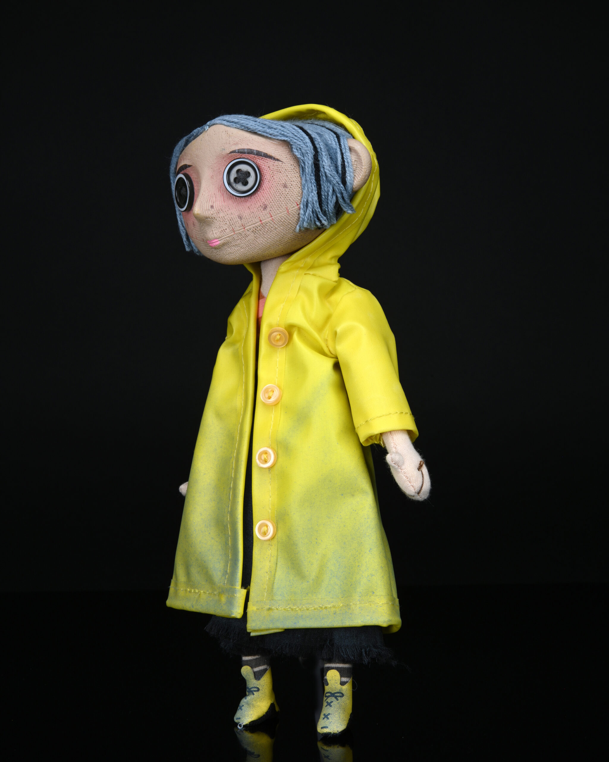 Coraline – Prop Replica – 10″ Doll – NECAOnline.com