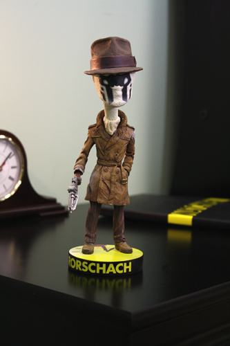 NECAOnline.com | DISCONTINUED - Watchmen - Head Knocker - Rorschach