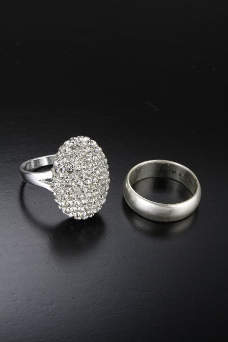 NECAOnline.com | Twilight: Breaking Dawn Part 2 - Prop Replica - Engagement Ring and Wedding Band Set (Size 7) ***DISCONTINUED***