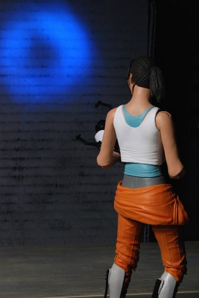 NECAOnline.com | Closer Look: Limited Edition Portal 2 Chell Action Figure!