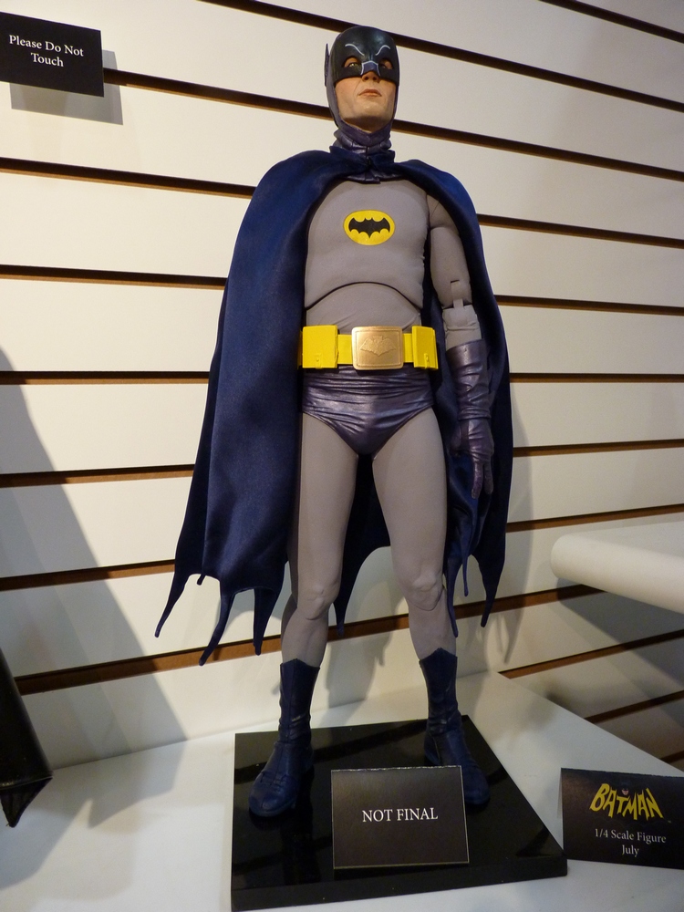 NY TOY FAIR: Michael Keaton & Adam West Batman 1/4 Scale Figures 
