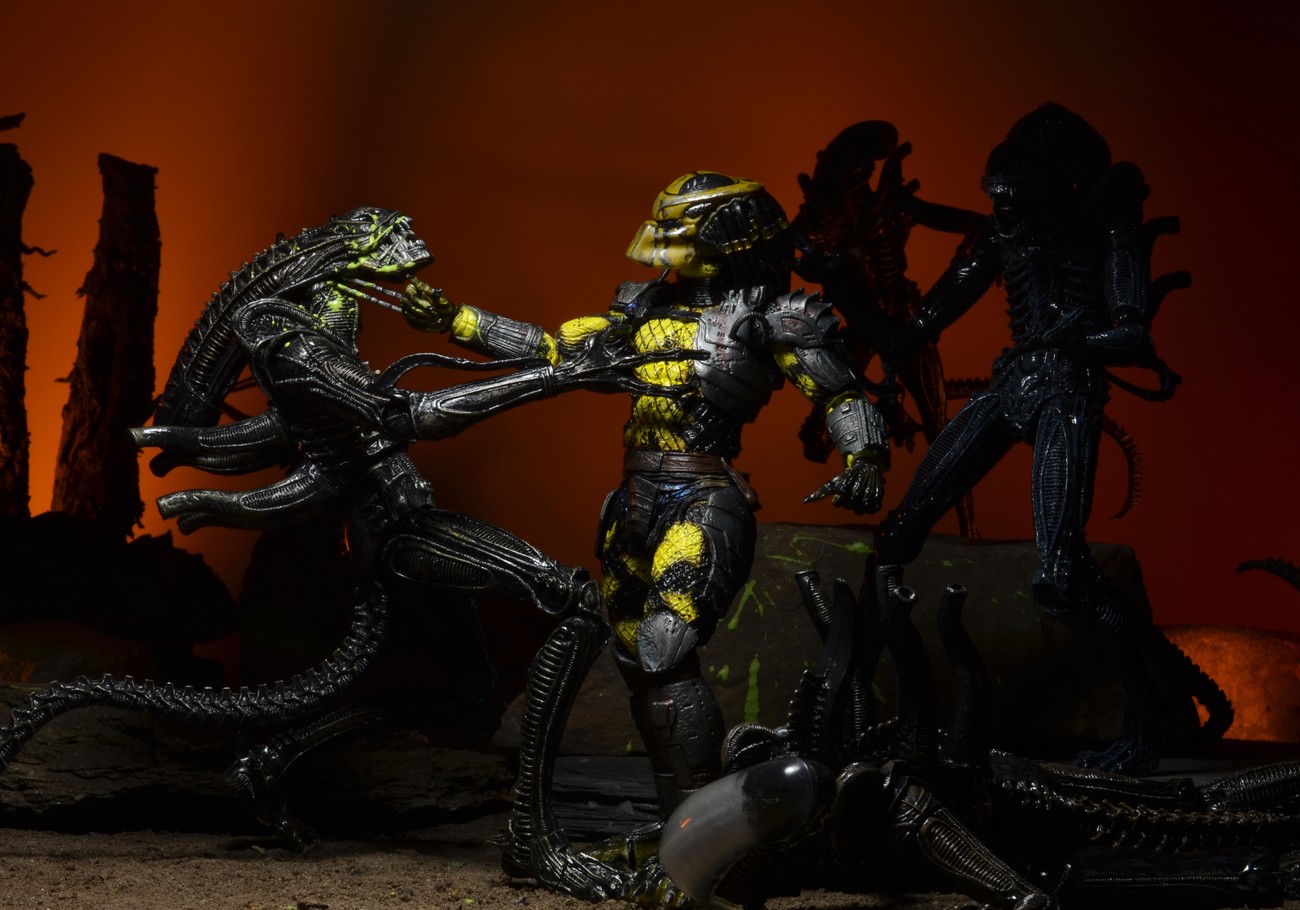 NECAOnline.com | Predators Action Figure Extravaganza! Series 11 Photo Shoot, Plus News on S12 and S13!