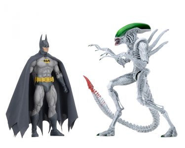 NECAOnline.com | 51655 Batman vs Joker Alien2