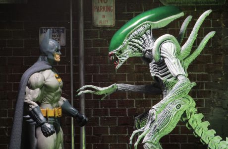 NECAOnline.com | 51655 Batman vs Joker Alien6