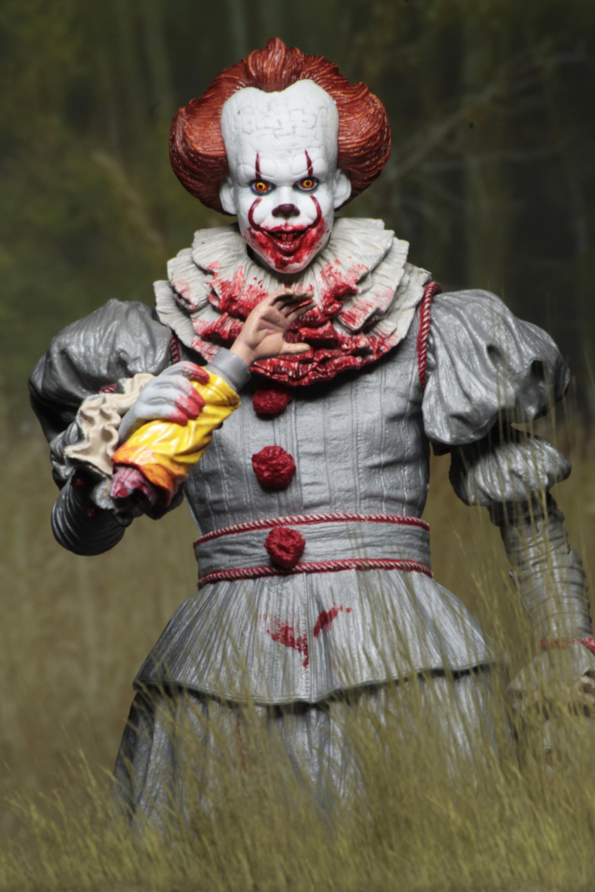 neca pennywise bloody