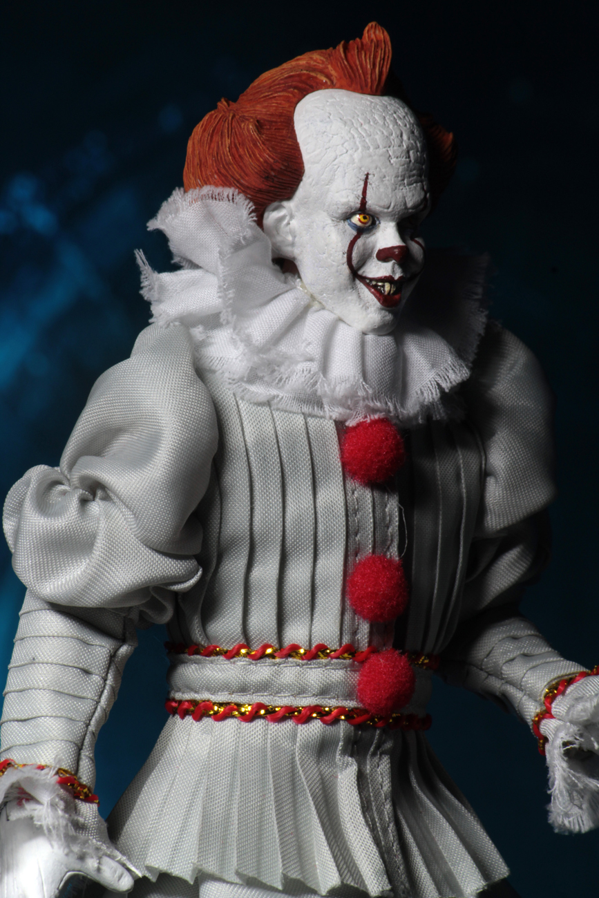 neca clothed pennywise