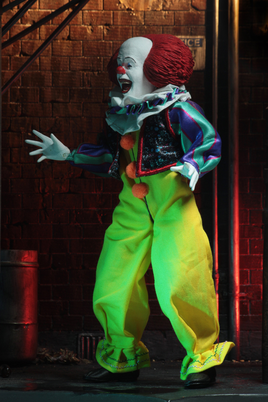 IT (1990) – 8” Clothed Figure – Pennywise | NECAOnline.com
