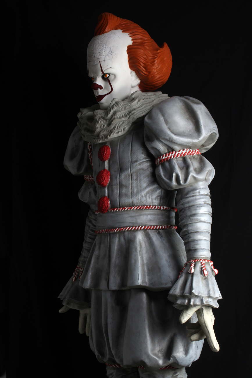 IT Chapter Two – Life-Size Foam Replica Figure – Pennywise – NECAOnline.com
