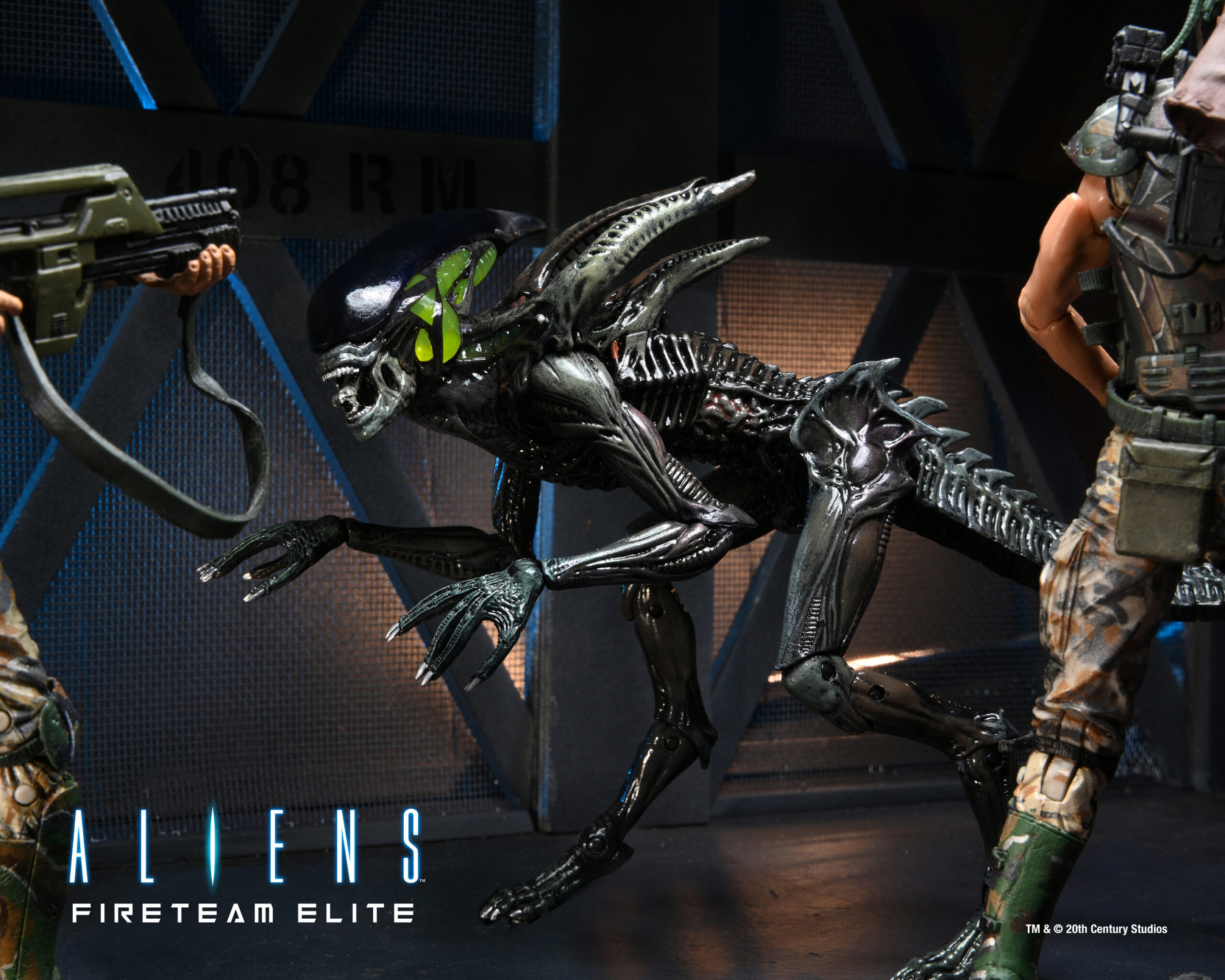Blue NECA 7" Alien Action Figures Series 2 Xenomorph Warrior Action Figure 