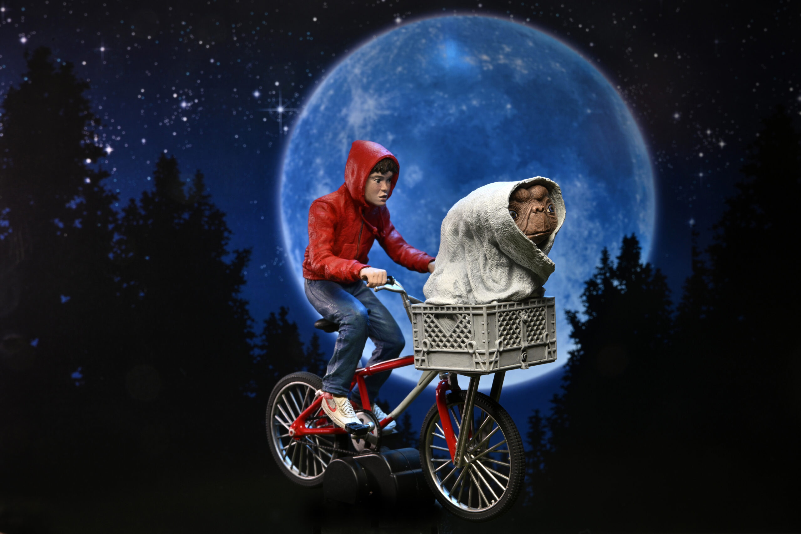NECAOnline.com | E.T. The Extra-Terrestrial 40th Anniversary 7" Scale Action Figure - Elliott & E.T. on Bicycle