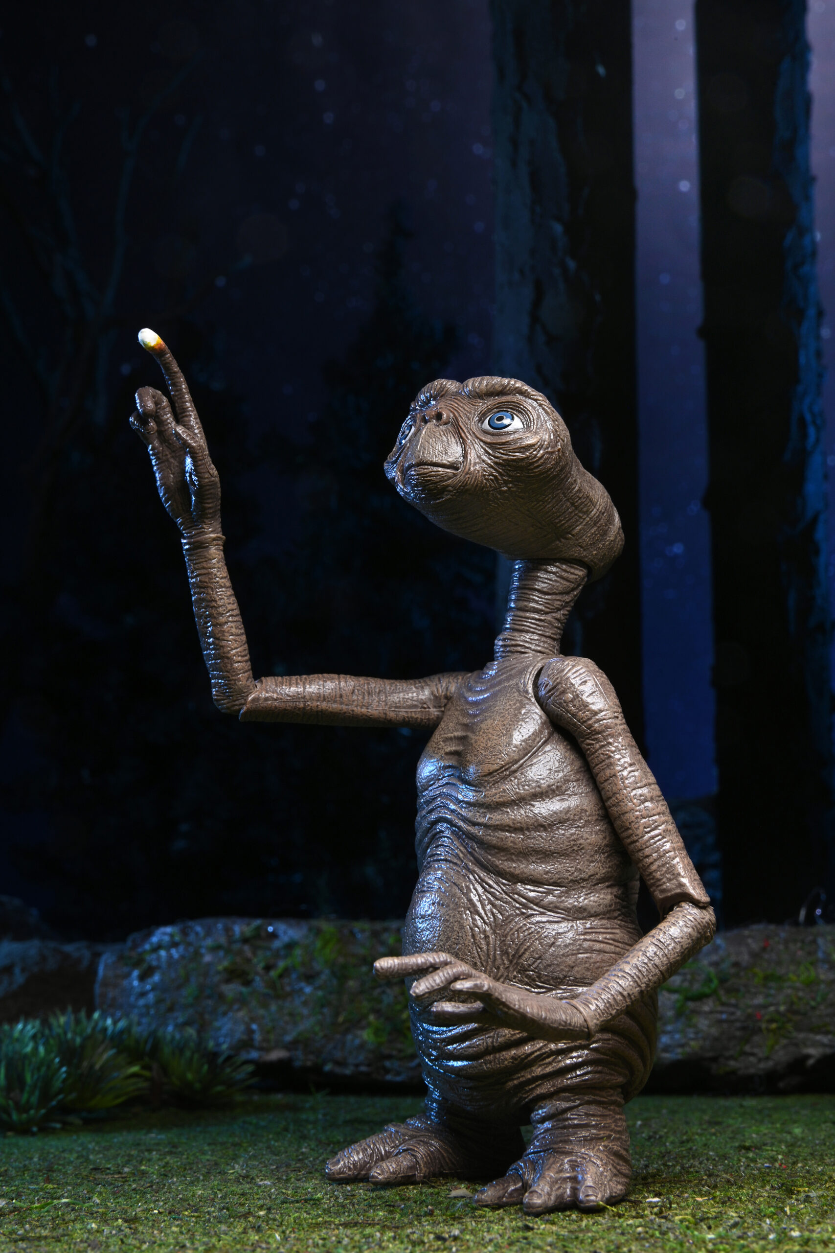 E.T. The Extra-Terrestrial 40th Anniversary – 7″ Scale Action 