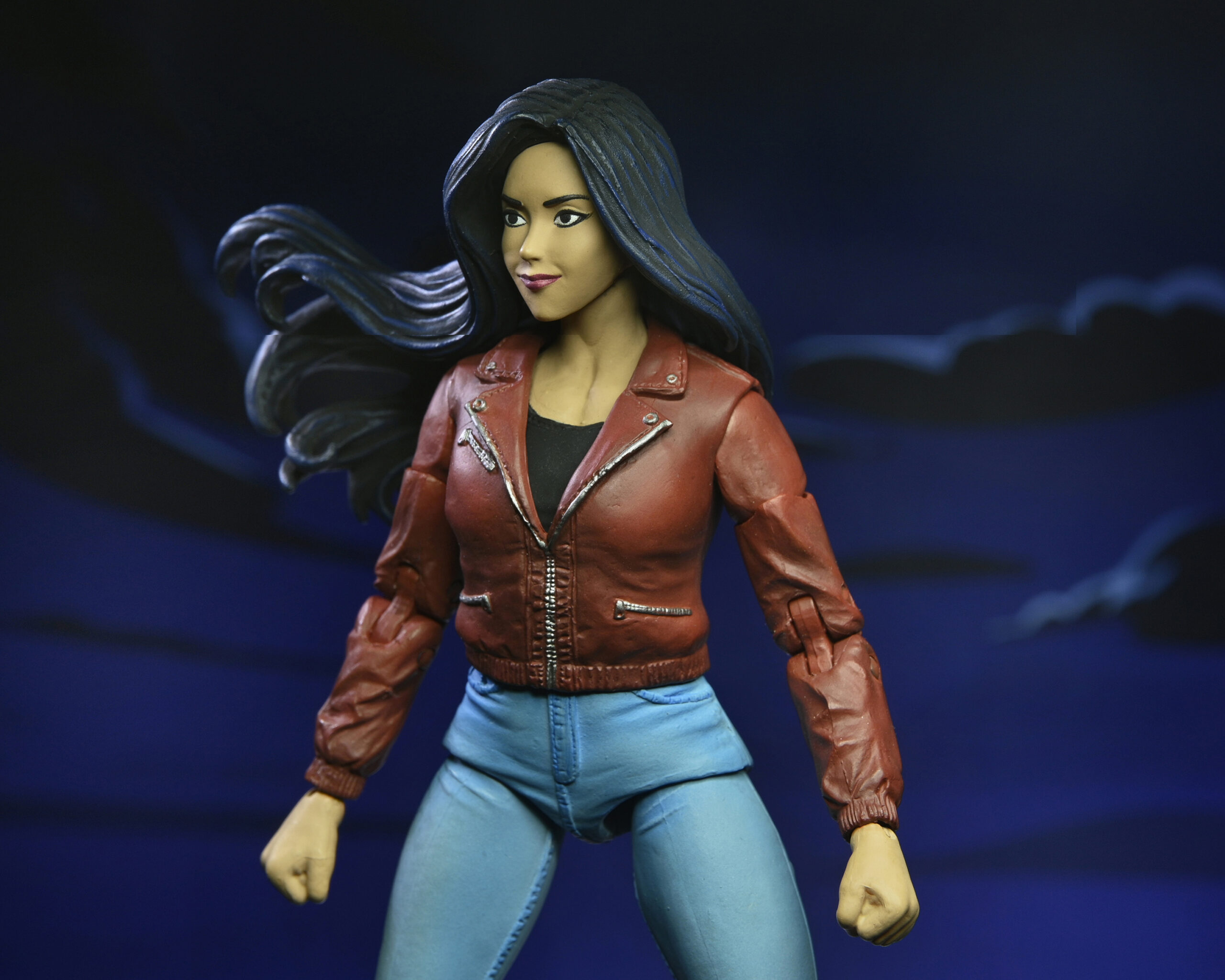 NECAOnline.com | Gargoyles – 7” Scale Action Figure – Ultimate Elisa Maza (with Brooklyn's Closed Wings)